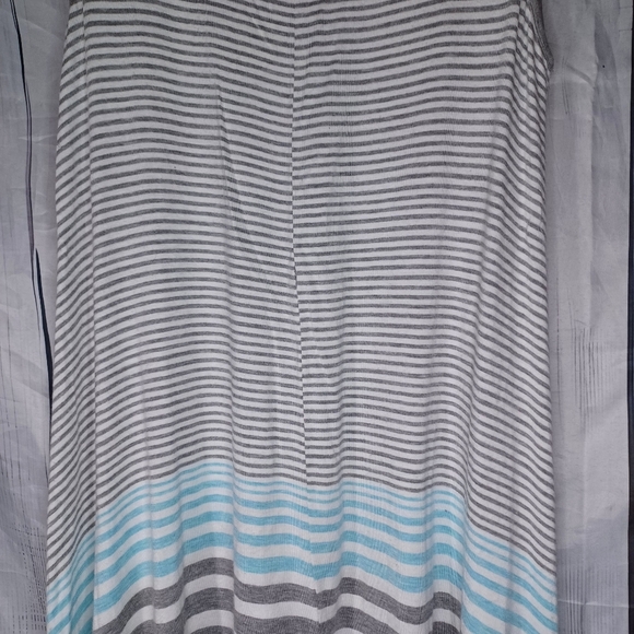 Max Studio Striped Sleeveless Top - Gray and Blue - Picture 10 of 11